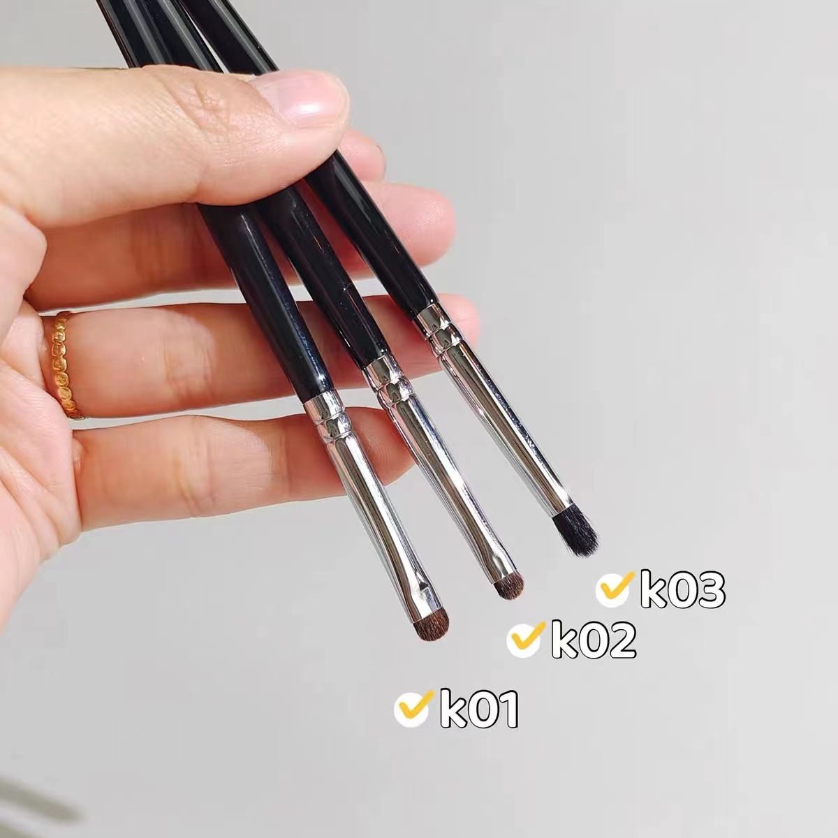 Ponies Hair Makeup Brush Eye Shadow Brush Eye Details Brush Eyeliner Brush Fine Halo Concealer Brush Set Portable