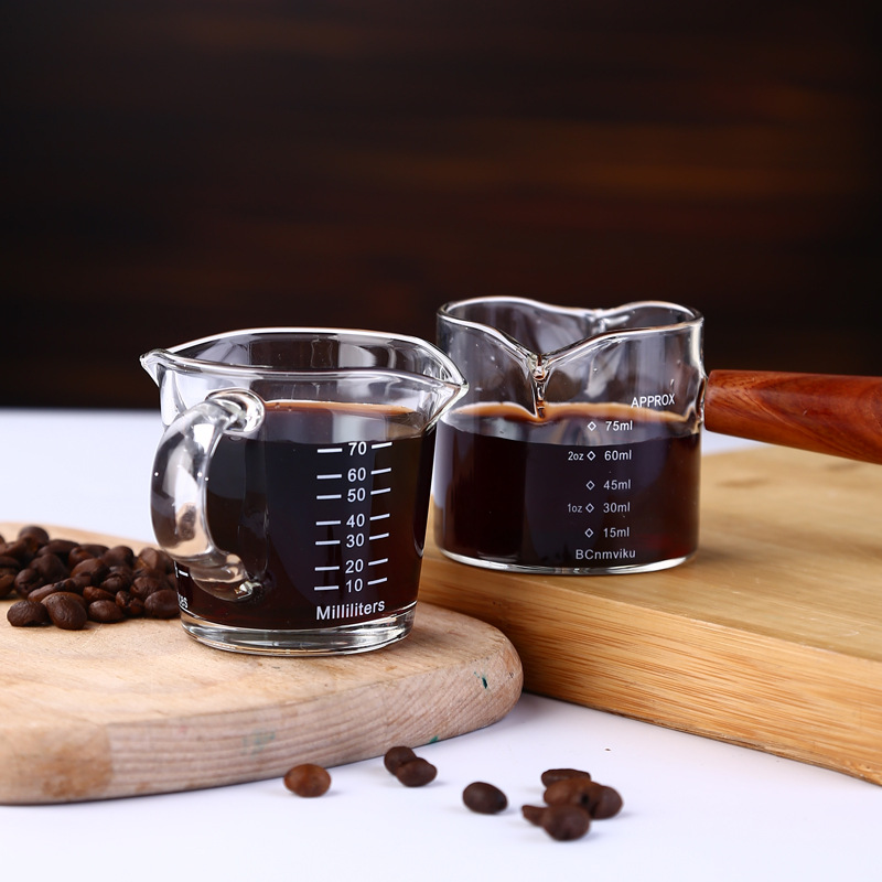 Internet Celebrity Mini Glass Small Milk Pot Milk Pot High Temperature Resistant Wooden Handle Transparent Pot Dipped in Seasoning Household Measuring Cup