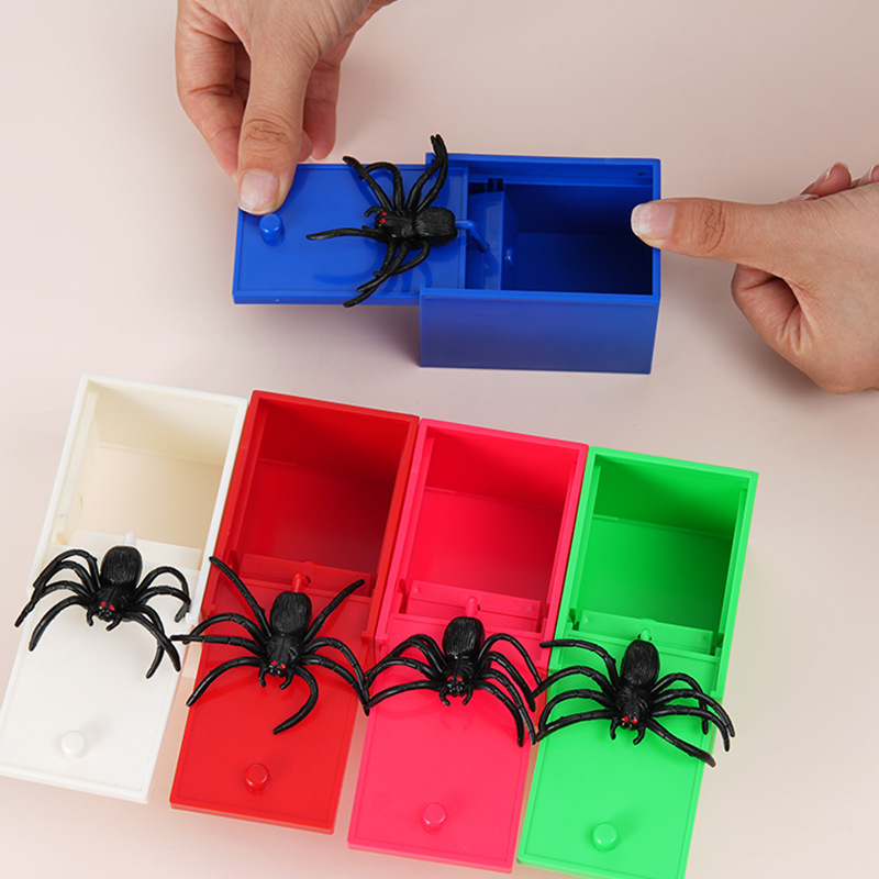 Tiktok same style trick spoof toy creative plastic spider Box cross-border Halloween decompression scared box