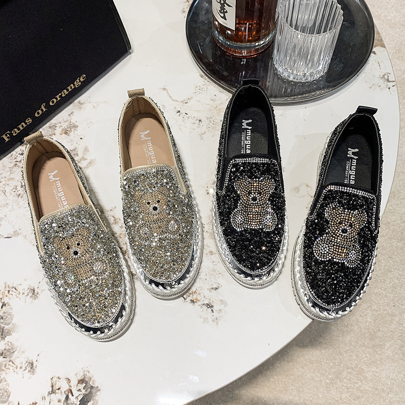 Spring, summer and autumn round head bright Diamond Bear Korean thick-soled women's shoes casual women's shoes middle-aged and elderly mother loafers