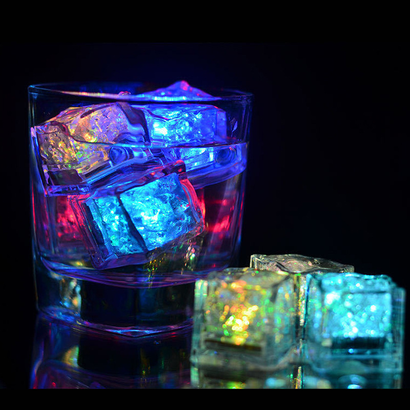 Internet celebrity baby bath toys Water Light Magic Ice Cube Light children playing water Electronic Light Ice Cube Flash
