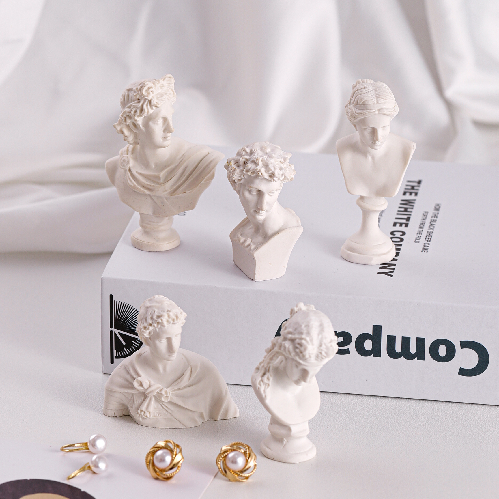 Resin portrait White Venus David jewelry display decoration mini statue jewelry shooting props ornaments
