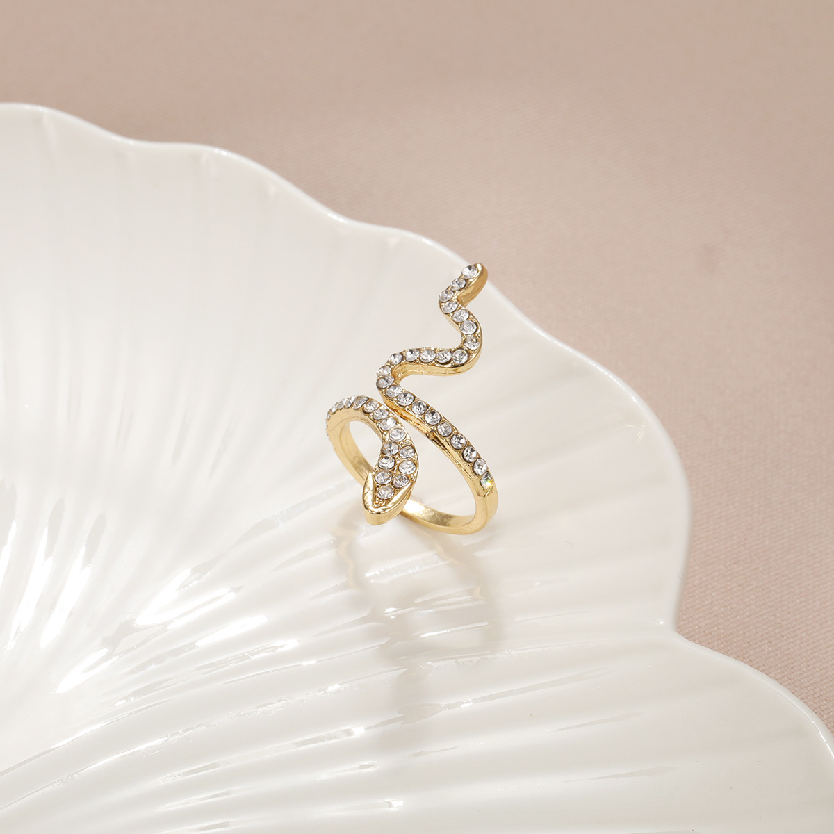 Hot Selling rhinestone snake ring female niche design cold style high-end open personality unique index ring fashion ring_voghion.com