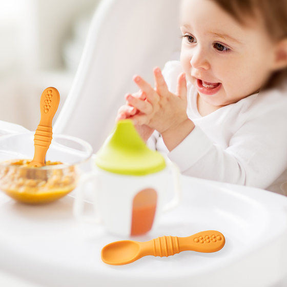 Baby feeding silicone food supplement soft spoon infant training learn to eat licking spoon puree rice paste sticky spoon wholesale