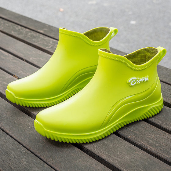 New men's and women's lovers rain boots waterproof shoes non-slip rain boots short tube fashion light sports Korean foreign trade Wholesale