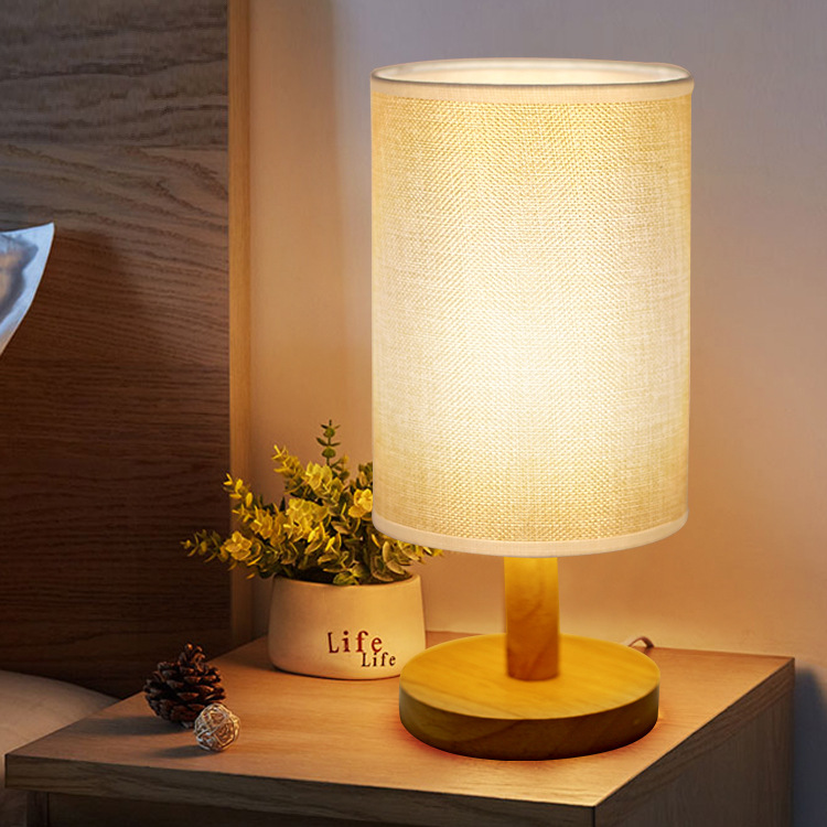 Atmosphere simple hotel bedroom dormitory bedside lamp retro Creative led decorative table lamp wholesale dried flower diy small lamp