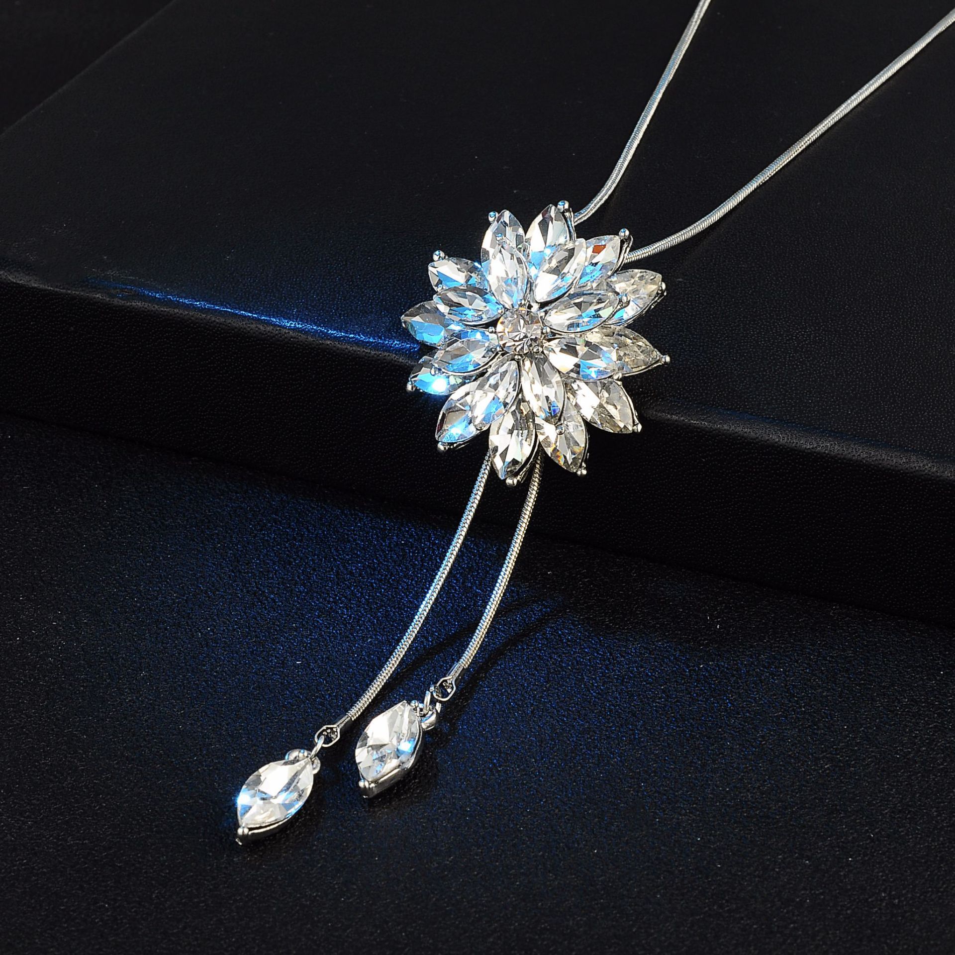 European and American New Amazon eBay wild lotus Lotus double layer crystal flower necklace sweater chain wholesale