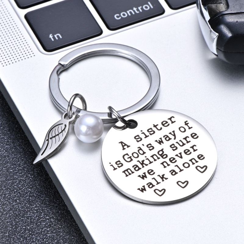 Europe and the United States hot sale A sister is god's way to send friends good sisters Christmas birthday key chain