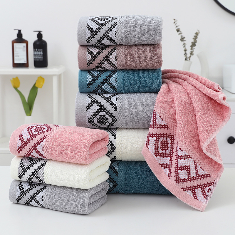 Factory supply 100 grams of plain triangle bath towel soft absorbent home daily holiday gift Hotel LOGO