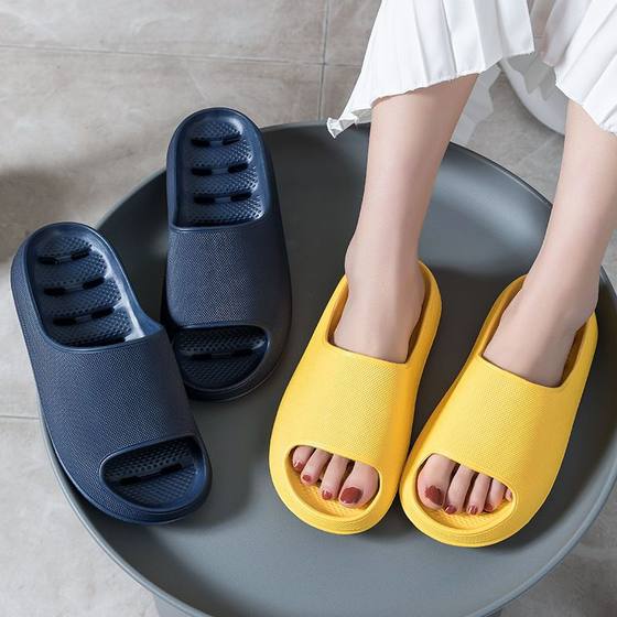 Outwear Home Wear-resistant High-end Internet-famous Summer Slippers One-word 2024 Women's Sandals Men's Explosive New Sandals Non-slip