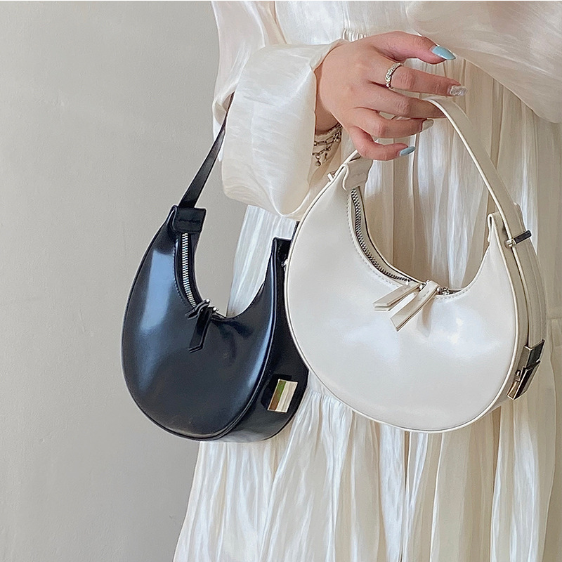 2023 New Fashionable Bag Underarm Bag French Niche Design High-end Shoulder Saddle Bag Portable Baguette Bag for Women