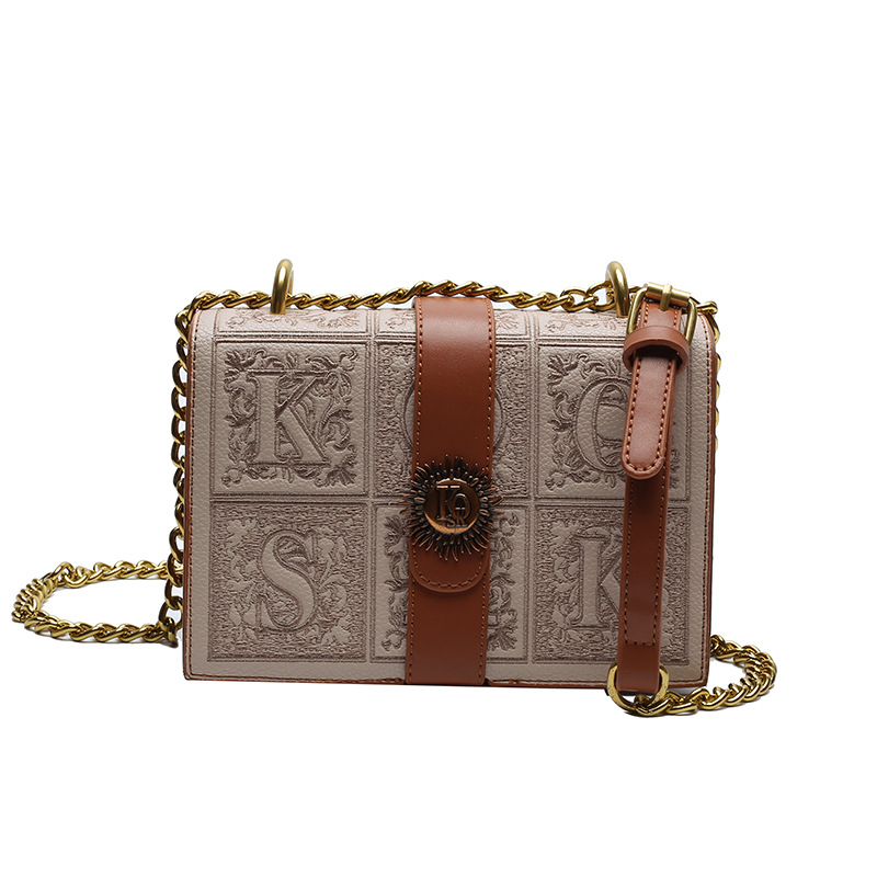 Bag Women's Bag 2024 New Style Texted Large Capacity Rhombic Chain Tote Bag Chanel Style Commuter Shoulder Crossbody Bag