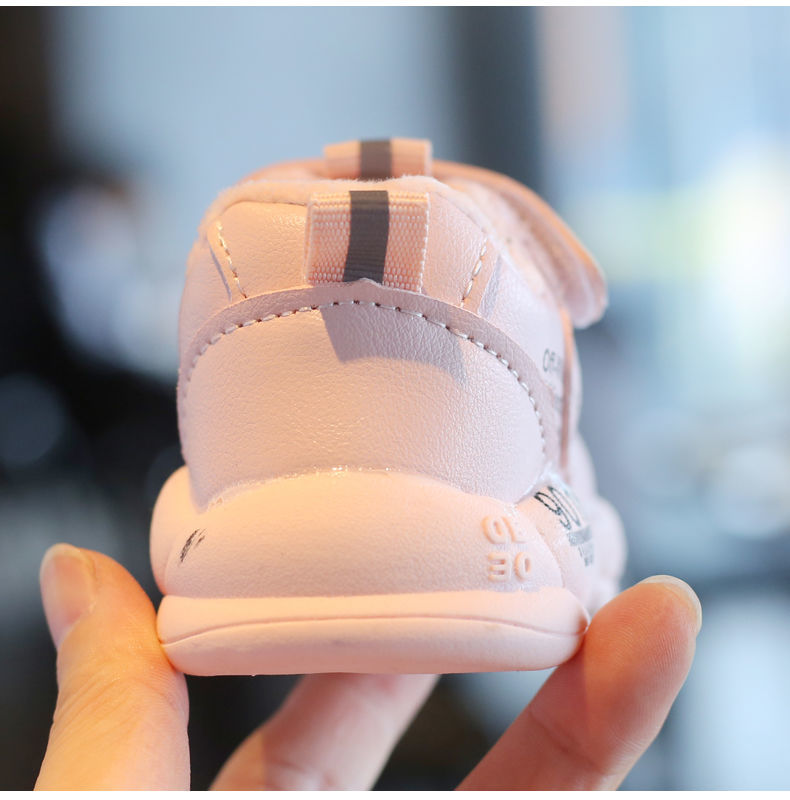 Winter men's and women's baby cotton shoes 0-3 years old children's leather baby toddler shoes plus velvet sneakers a generation of hair