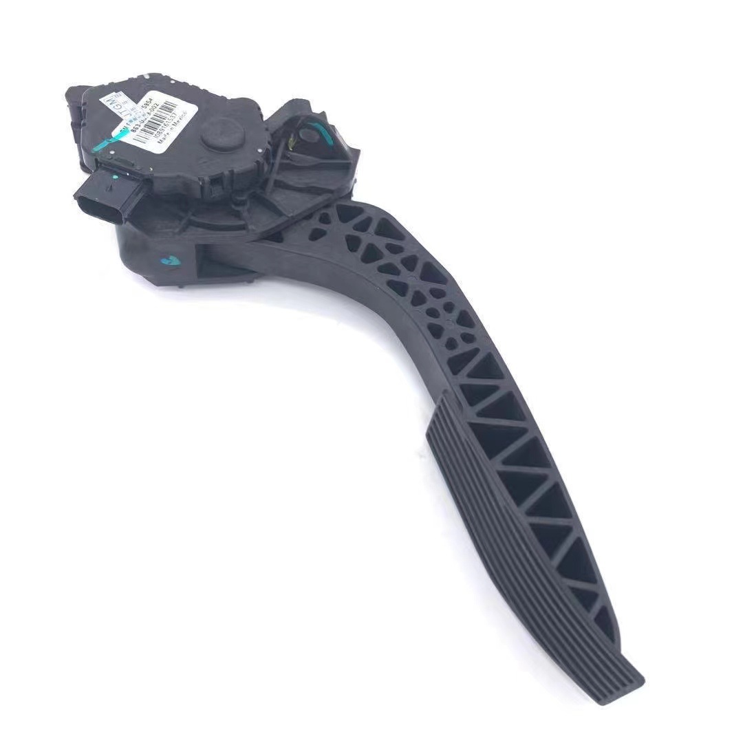 Applicable to 16-19 Junwei Junyue mairui Bao accelerator pedal accelerator pedal sensor 23375954 84344895