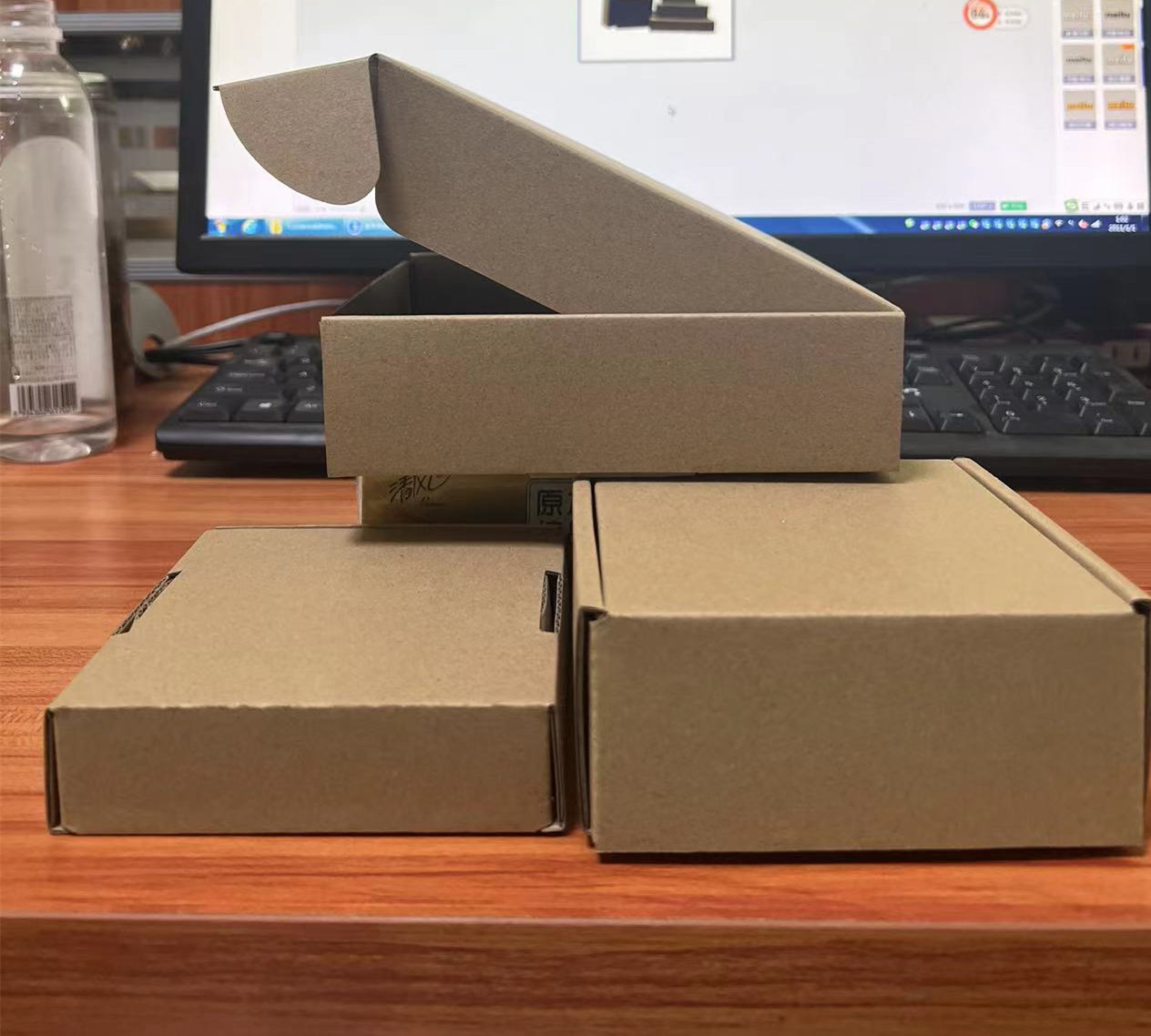 Inner diameter square flying machine box cross-border carton printing logo express packaging box clothing e-commerce packaging paper box