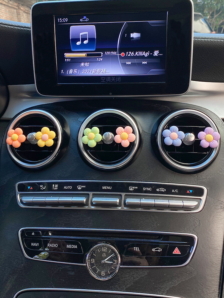 Car Air Outlet Perfume Cute Cartoon Flower Car Aromatherapy Air Conditioning Air Outlet Decoration Car Aromatherapy