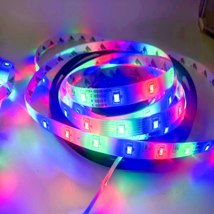 LED12V2835 Одно панель RGB Красочный 5M 10 Blister Color Box Set Set Производитель прямого постановки Большое количество спотовых запасов