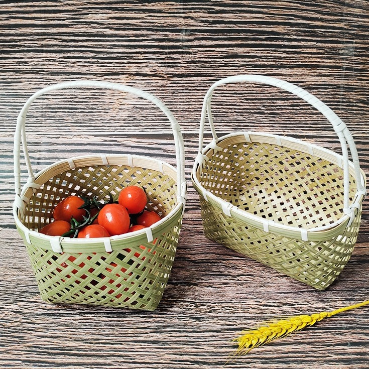 Source manufacturers bamboo woven small basket round handle refreshment fruit basket creative sketch packaging bamboo basket gift picking