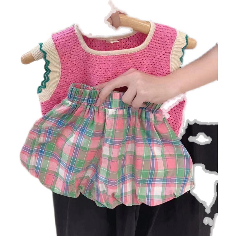 Girls' summer suit 2023 Western style fashionable baby girls' pink knitted vest Plaid flower bud shorts two-piece set