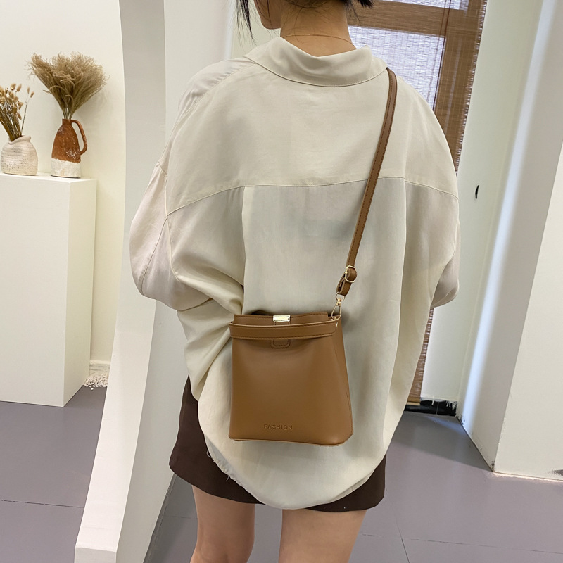 Fashionable Small Fresh Summer Small Bag Women's Bag 2022 New Fashionable Western Style Popular Popular Portable Crossbody Bucket Bag
