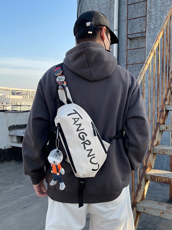 2023 trendy fashion messenger bag boys bag niche sports casual bag women's shoulder bag personalized Japanese chest bag