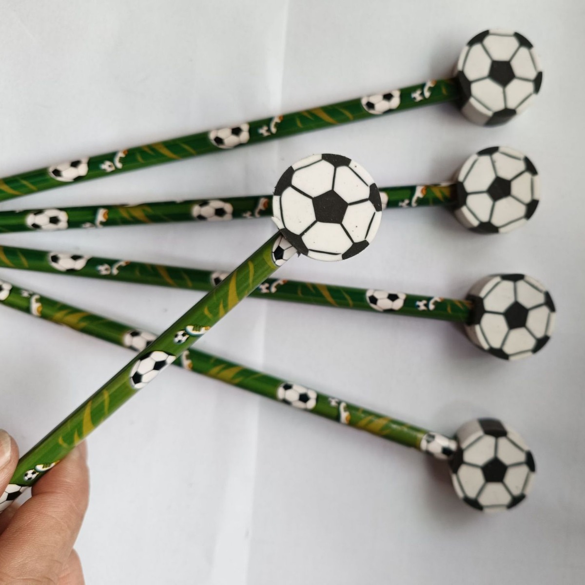 HB pencil cute cartoon football pencil football shape primary school student football environmental protection non-toxic wooden pencil
