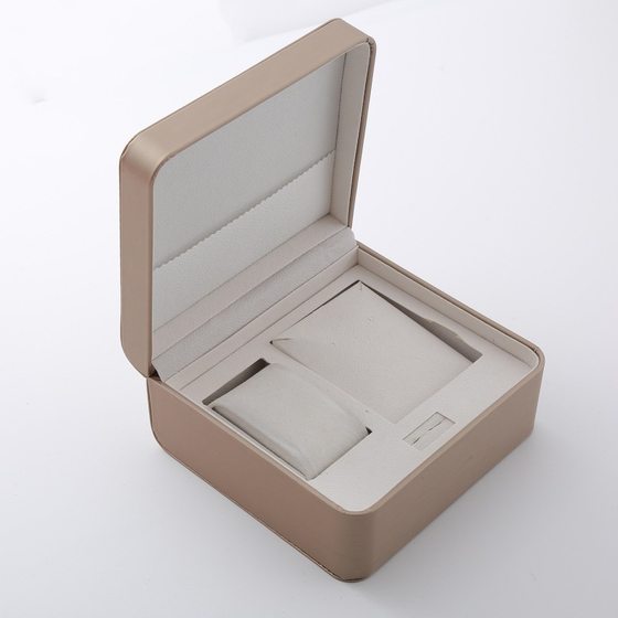 TikTok Hot Sale Hot Style Watch Jewelry Box Fashion Joker Men's and Women's Gift Box Concise Fashion Exquisite Gift Set