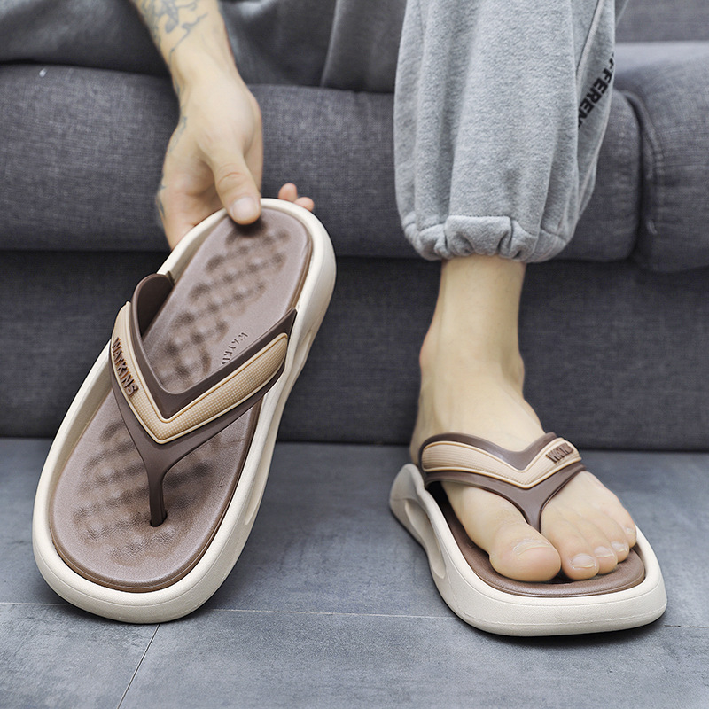 Flip-flops men's spring and summer outdoor sports flip-flops indoor poop-feeling soft-soled men's flip-flops