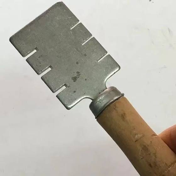 Special tool for woodworking sawing road puller sorting sawtooth breaking sawtooth artifact special tool for sawing road
