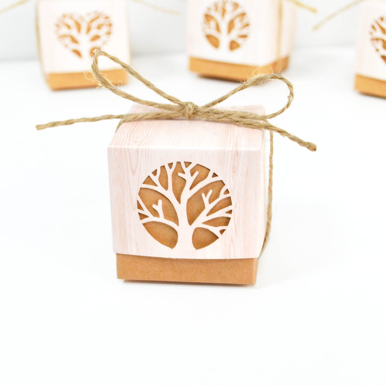 2022 vintage DIY Kraft paper box creative candy box hollow love tree candy box wedding candy box wholesale