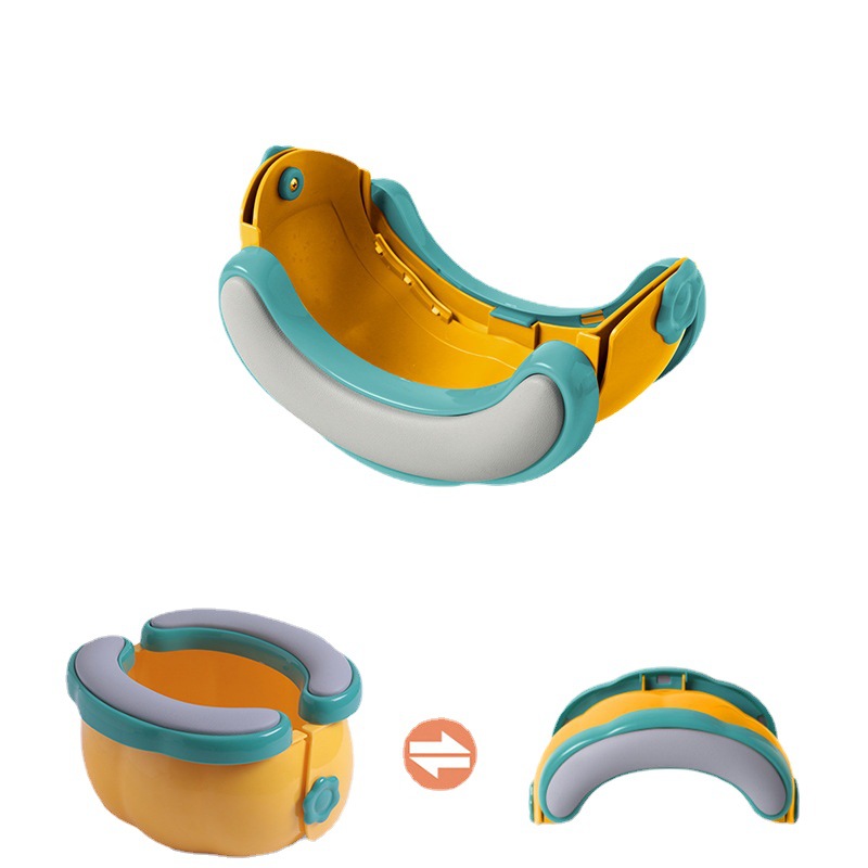 Children's folding out small toilet seat female car portable folding travel baby boy toilet