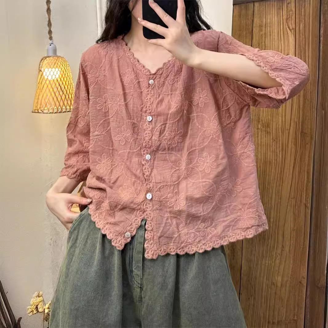 2024 Summer New Vintage Niche Casual All-match Embroidered Flower Cotton Buckle Cardigan Top