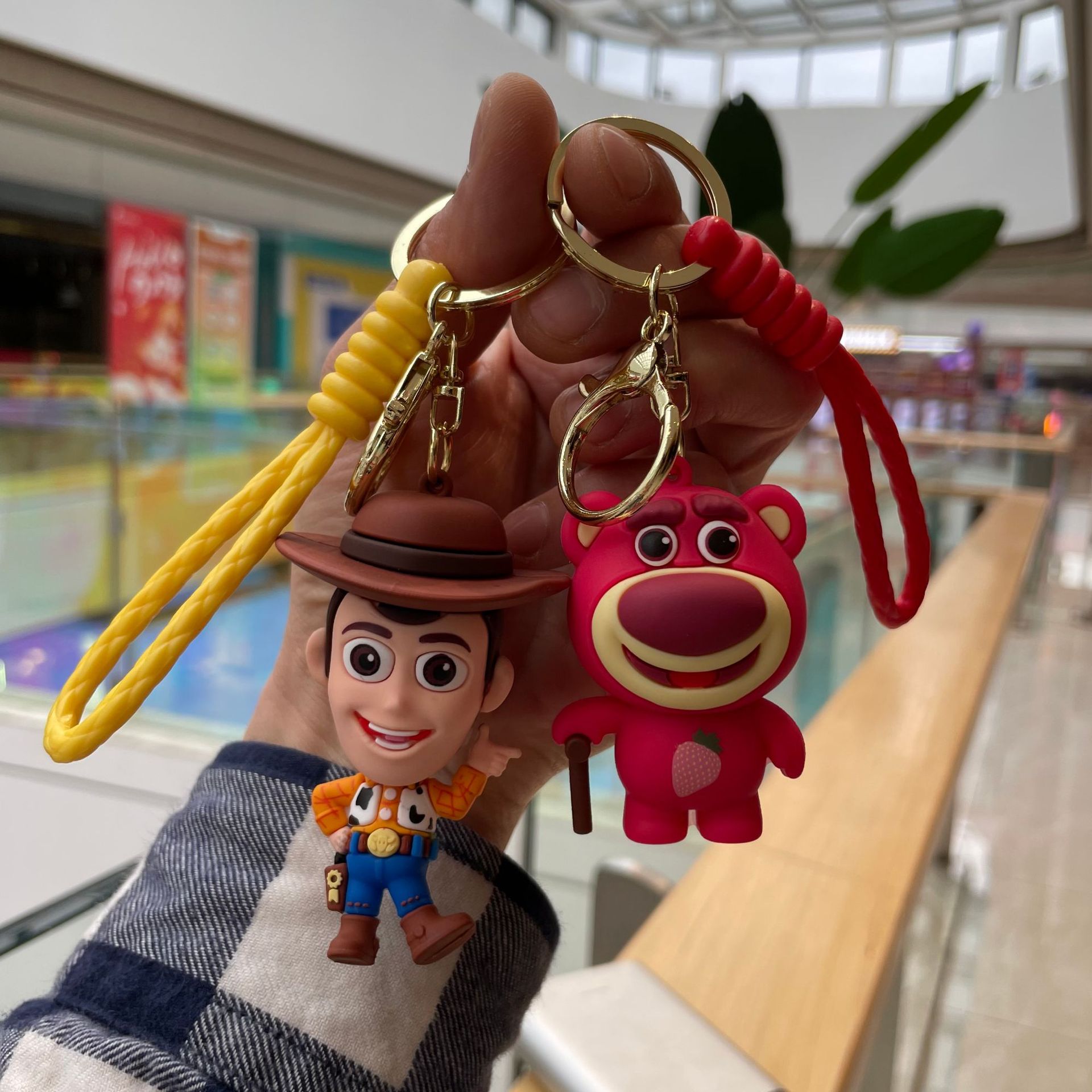 Cute Cartoon Toy Story Buss Lightyear Keychain School Bag Pendant Pendant Car Key Chain Small Gift