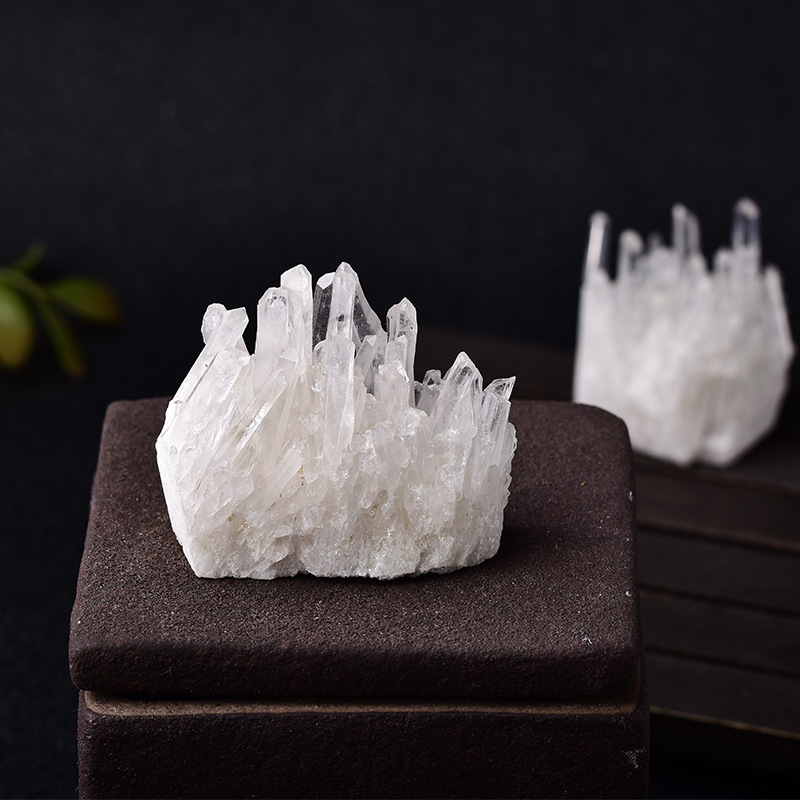 Cross-border hot sale natural white crystal cluster ore home decoration crystal mineral stone manufacturers wholesale