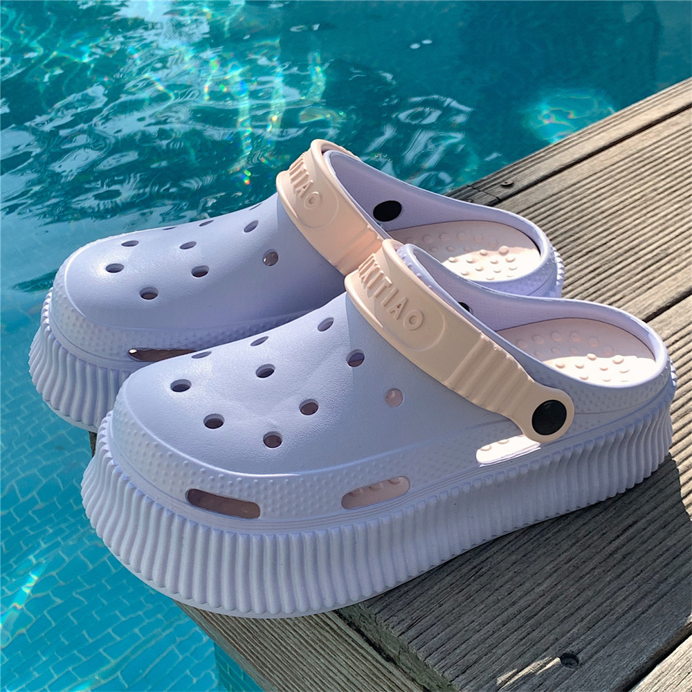 Students Wear Fashion Creative Korean Style Hole Shoes Women's Summer EVA Soft Thick Sole Feeling Toe Sandals
