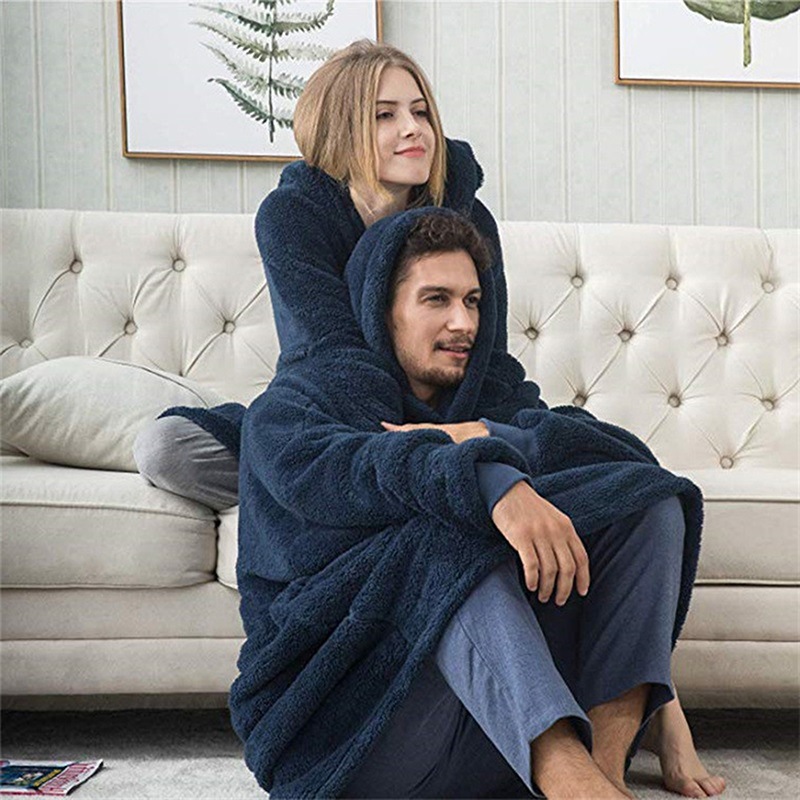 Cross-border Amazon autumn and winter comfortable loose double-sided velvet hoodie thickened wearable blanket couple new home wear