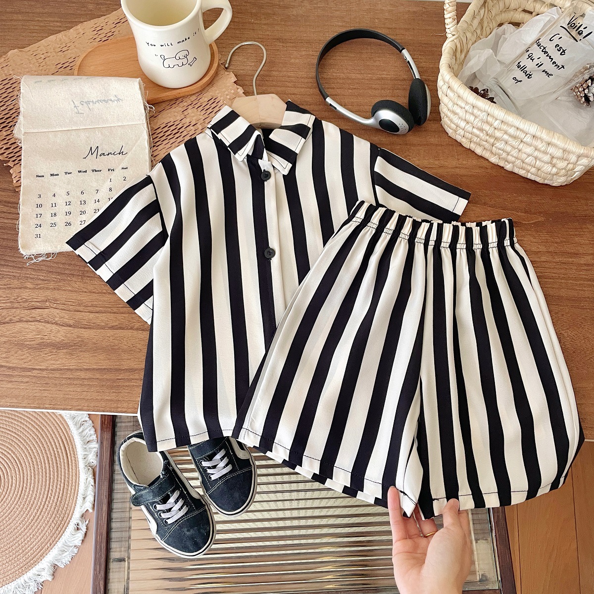 Boys' Suit Summer Thin Children's Seaside Beach 2024 Seaside Holiday Wear Two-piece Fashionable Short-sleeved Shorts