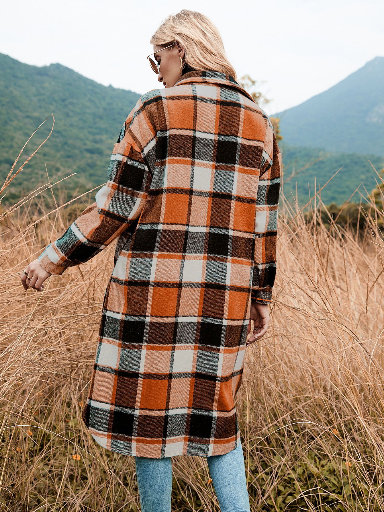 2022 autumn and winter European and American temperament windbreaker coat side slit lapel loose woolen plaid shirt coat in stock_voghion.com