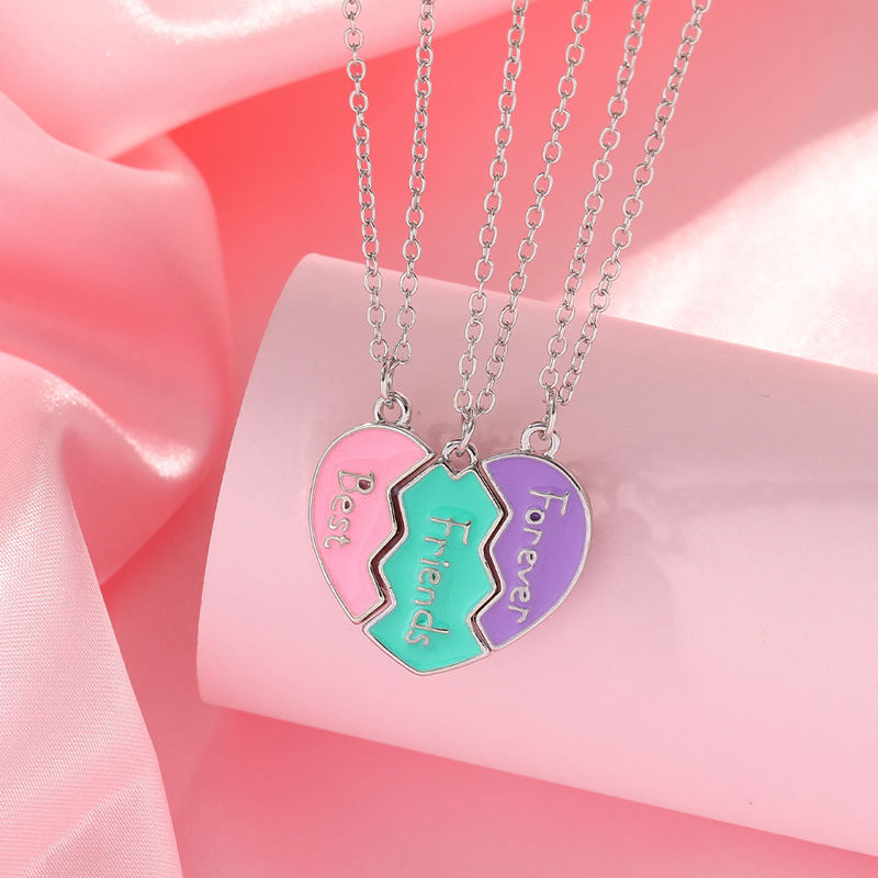 Temu cross-border European and American fashion personality best friends love stitching good friends girlfriends pendant set chain