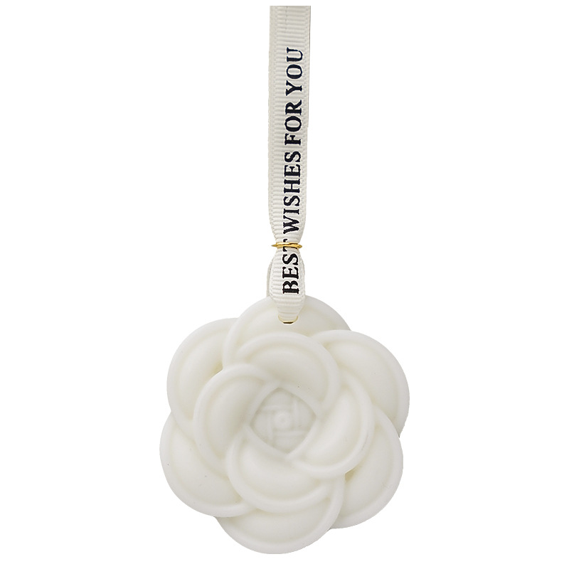 Wholesale camellia aromatherapy pendant Valentine's Day gift wax slices fresh air solid wardrobe aromatherapy wax slices