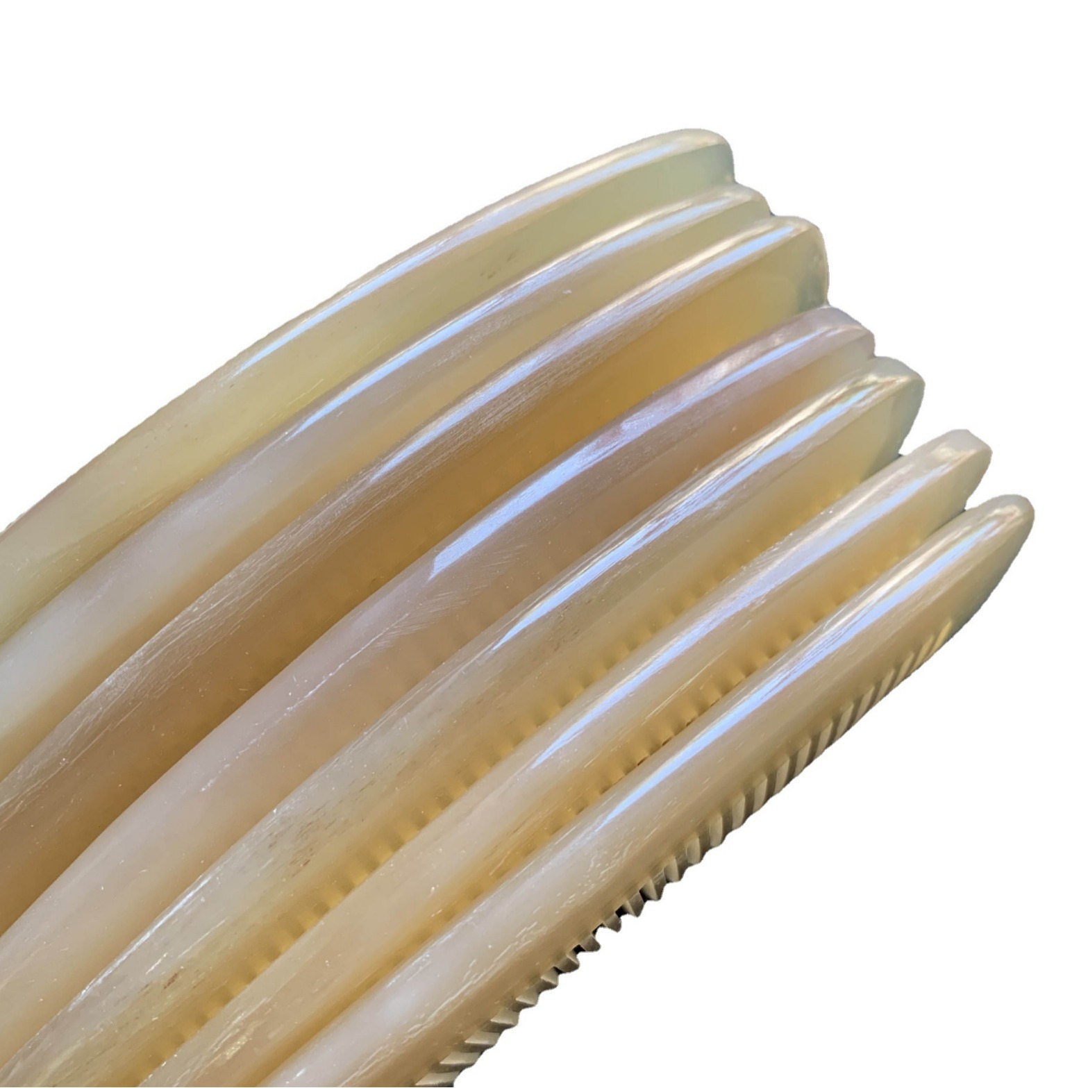 Cow horn moon comb wide comb dense tooth horn comb semicircle comb butterfly comb factory wholesale scenic spot stall processing
