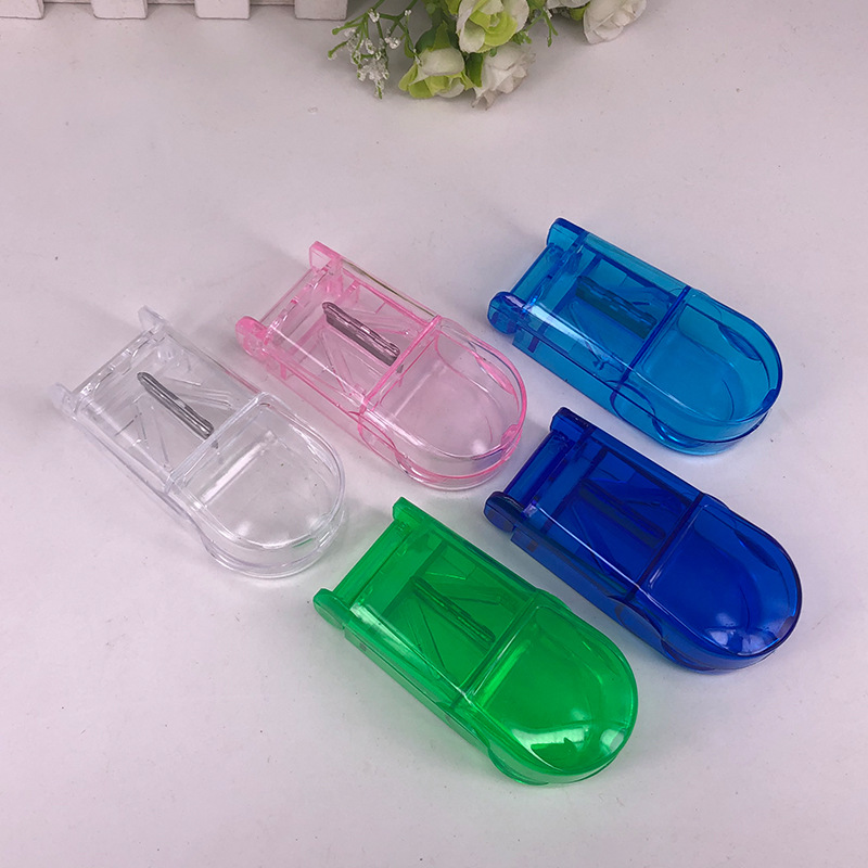 Transparent medicine cutting box medicine cutting device medicine breaking device medicine dividing device for the elderly medicine cutting charge box