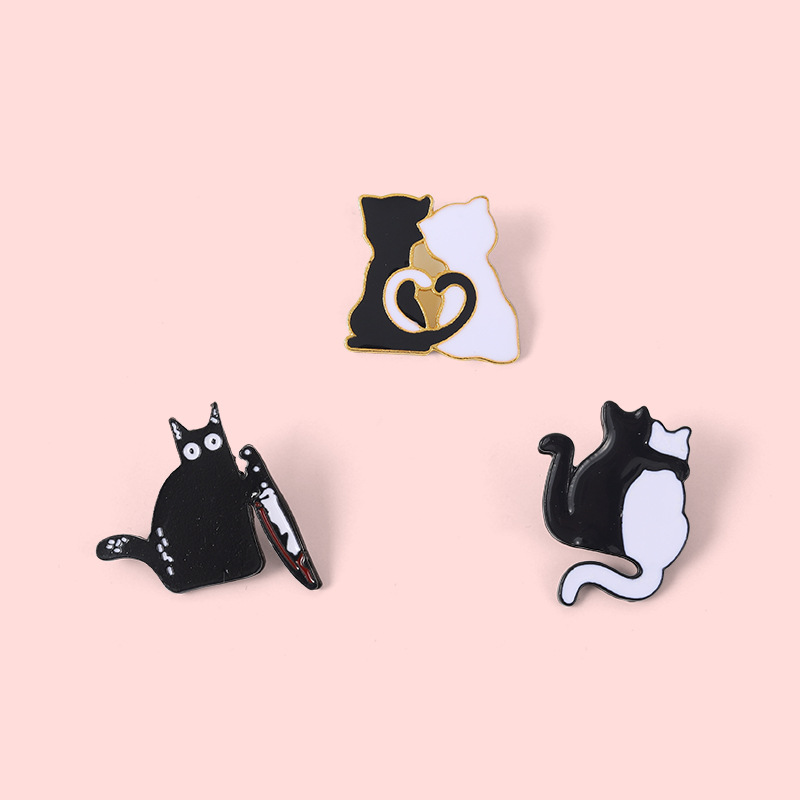 AliExpress New Animal Series Alloy Jewelry Creative Cartoon Black and White Cat Enamel Badge Accessories
