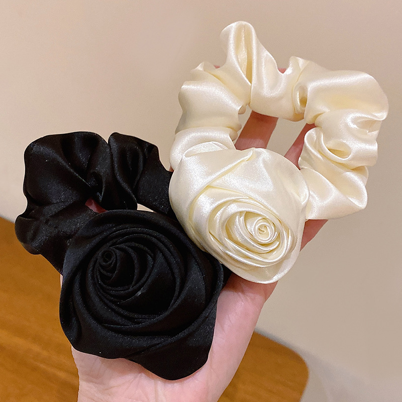 French vintage soft rose-colored large intestine hair tie with satin surface hair ornament, glossy literary flower hair tie