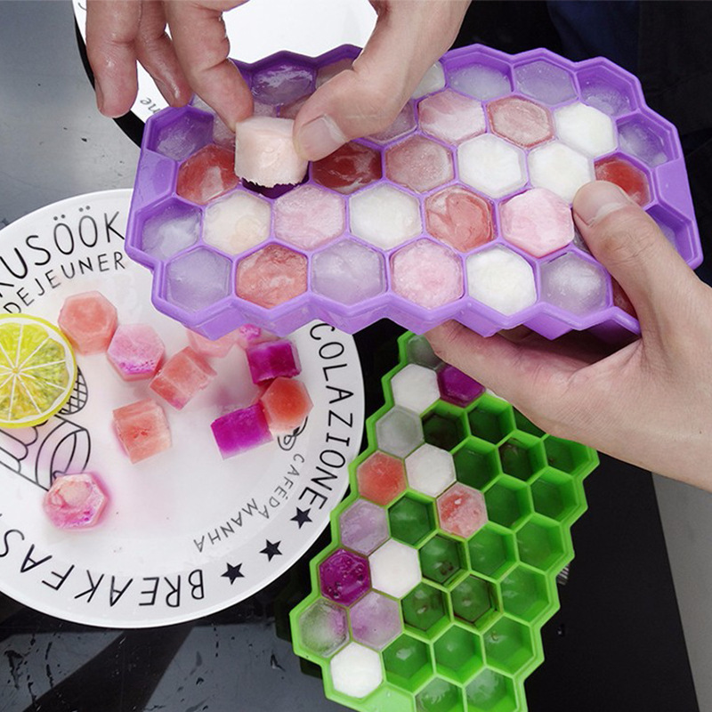 Spot silicone honeycomb ice tray 37 with lid honeycomb ice tray mold ice box easy demoulding silicone ice tray