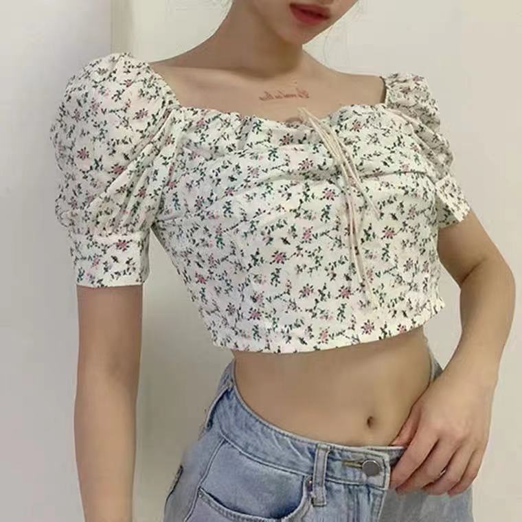 2024 Spring and Summer New Fresh Style Square Collar Floral Bubble Sleeve Short-sleeved Top Slimming Short T-shirt Women's Small Shirt