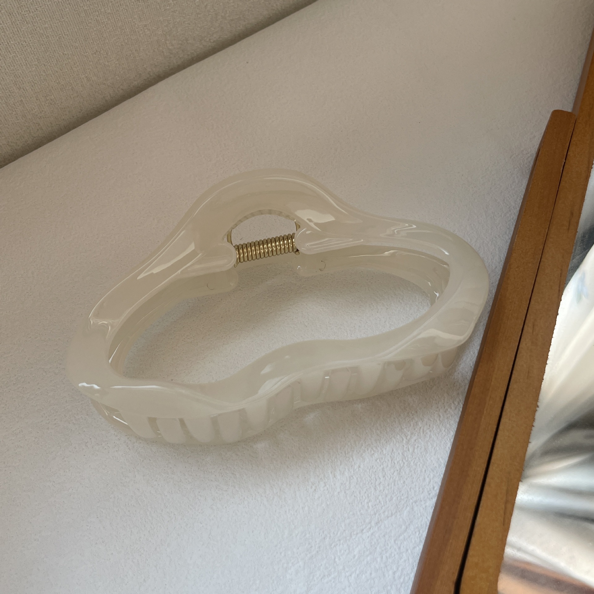 Fermaglio per capelli con linea irregolare geometrica a forma di squalo, fermaglio per capelli con senso dell'altezza, fermaglio per capelli con forcina per la parte posteriore della testa, accessori per capelli, acconciatura raccolta_voghion.com