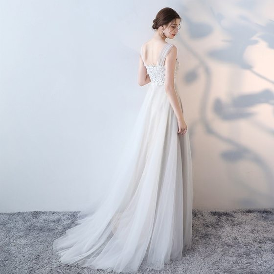 Europe and the United States cross-border light wedding dress 2024 new bridal French small tail white mesh temperament independent station dress women