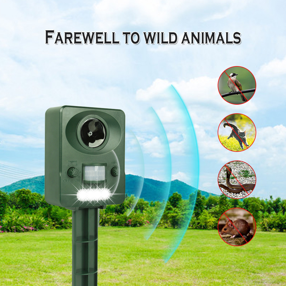 Solar Ultrasonic Bird Repellent Wild Cat Dog Snake Mouse Artifact Underground Garage Infrared Light Flash Animal Repellent