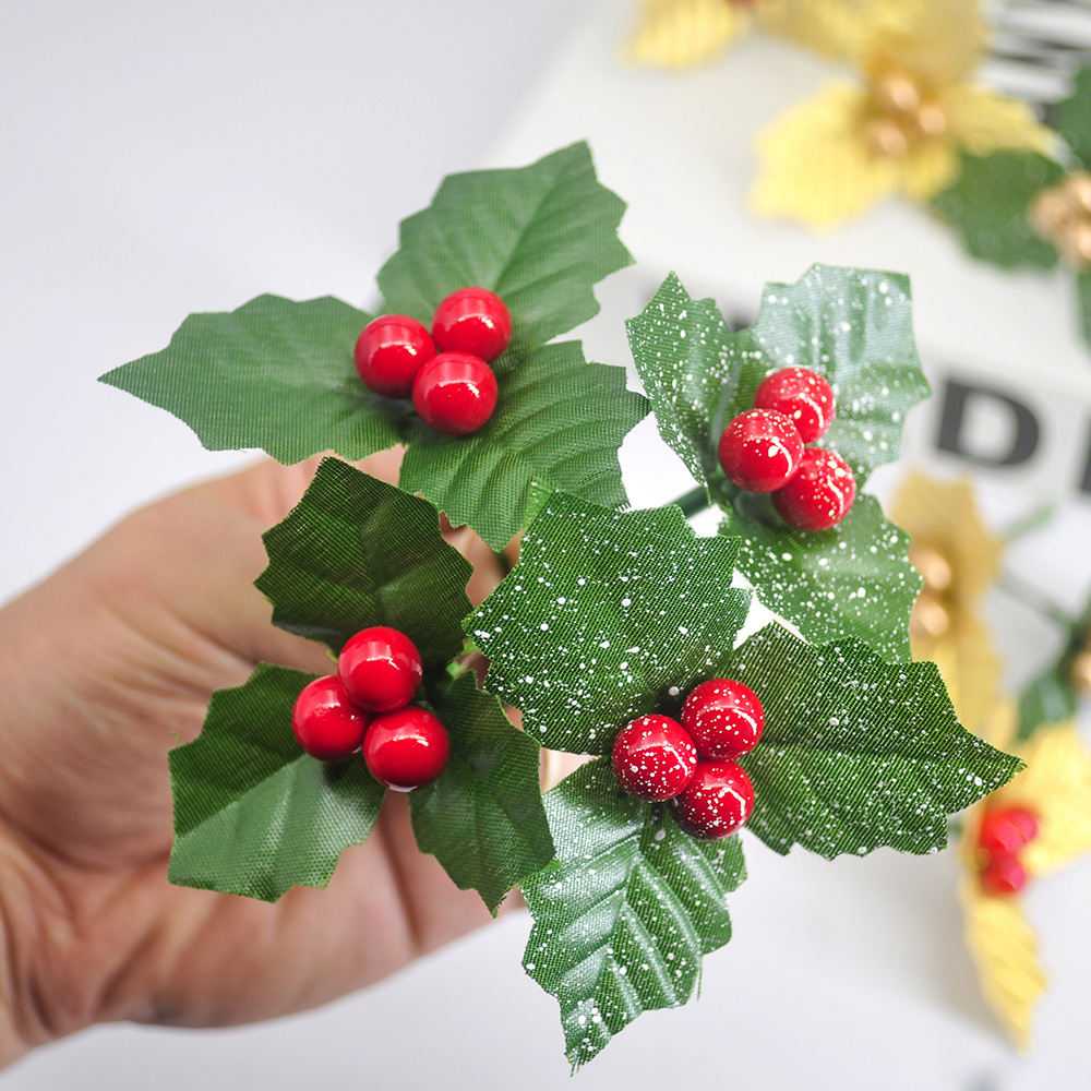 Cross-border direct supply decoration bouquet Christmas cuttings red fruit triangular leaf branches Harry leaf DIY mini Christmas decorations